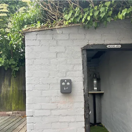 Sanctuary - 4 Bedroom House Holiday home *
